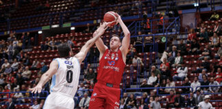Olimpia, vittoria facile contro Napoli.