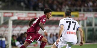 L’Atalanta vince a Torino e resta in scia al treno Champions.