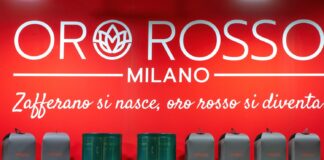 Oro Rosso Milano lo zafferano in cucina fra piatti dolci e salati. A Tuttofood presenta La Milanese crema dolce insieme a Carlo Cracco.