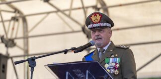 Da 162 anni l’Esercito degli italiani, la cerimonia a Piazza del Popolo a Roma.