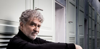 Per fortuna che c’era il Gaber, Gioele Dix al Teatro Franco Parenti da mercoledì 17 a domenica 21.