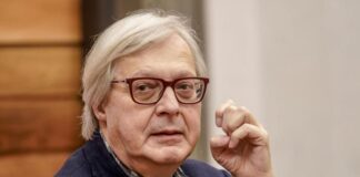 Consiglio Regionale, votata incompatibilità Sgarbi: resterò sottosegretario al Governo.