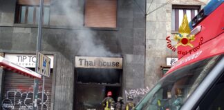 Incendio in centro massaggi in viale Tunisia, titolare lievemente ustionata.