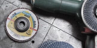 Lucidare e smerigliare: la tecnologia abrasiva dei dischi a lamelle