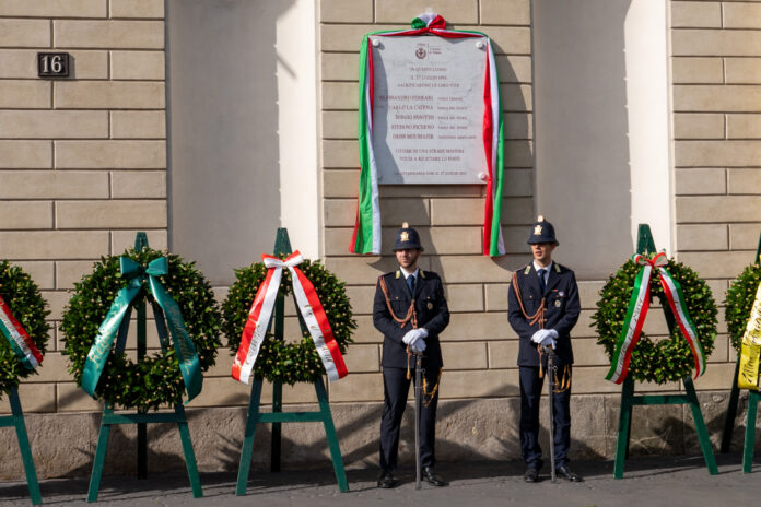 STRAGE PALESTRO, SALA E FONTANA A COMMEMORAZIONE VITTIME (FOTO 2)