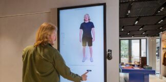 Deloitte e Larusmiani presentano il primo store ibrido nel Quadrilatero della moda a Milano