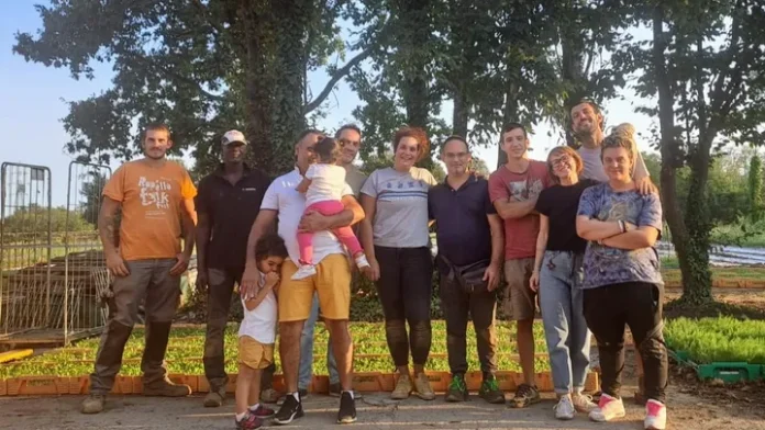 75084883_1693478543171379_r