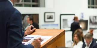 Scatti per bene, asta benefica di fotografie d’autore, lunedì 6 in Triennale