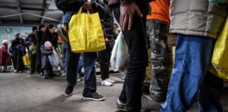 Caritas: in Lombardia povertà “pavimento appiccicoso”, per 60% ereditaria, poca mobilità sociale