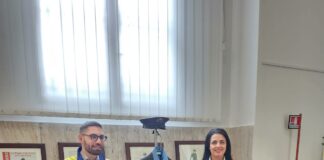 Poste Italiane, nuovo look per i portalettere, si inizia da Milano in Lombardia