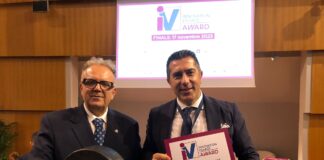 Inhelmet vince premio Innovup ad innovation village award