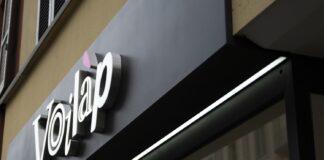 A Milano il nuovo digital store di Voilàp: l’esperienza di acquisto per porte e finestre diventa immersiva