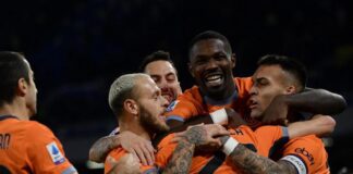 L’Inter passa l’esame Napoli e si riporta in testa