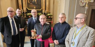 Natale, Coldiretti consegna all’Arcivescovo la nuova statuina del Presepe 2023