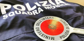 Droga e armi, Polizia arresta due italiani e un marocchino, sequestrato anche Kalashnikov
