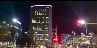 Non sei sola, Palazzo Pirelli si illumina con il numero 1522 contro la violenza sulle donne