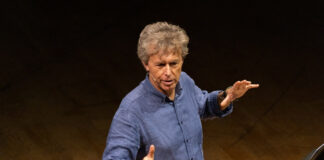 Paolo Colombo L’ultimo appuntamento del ciclo History telling lunedì 22 al Teatro Carcano