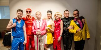 Torna La Locandiera di Goldoni nella versione pop di Corrado d’Elia al Teatro Leonardo