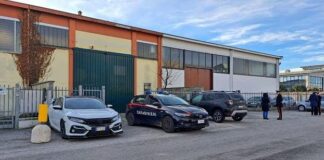 Operaio albanese morto all’interno di un capannone a Bareggio, non escluso suicidio