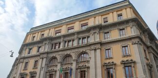 M’illumino di meno, si spegne il Palazzo delle Poste