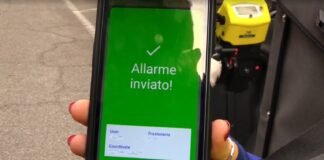 Poste Italiane, portalettere a Milano in sicurezza con funzione allarme integrata nel palmare in dotazione