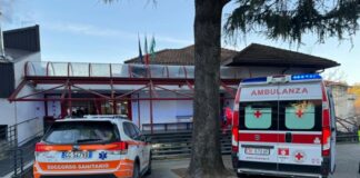 Studente accoltella insegnante, arrestato dalla Polizia a Varese