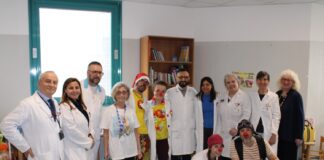 I clown portano un sorriso ai bambini ricoverati al Pini