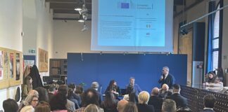 Sala gremita per il talk “Viaggio all’interno del cervello”, al Castello Sforzesco