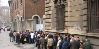 Istat, nel 2023 cala leggermente la percentuale di popolazione a rischio povertà ma pesa l’inflazione