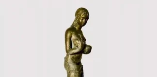Statua Maternità di Vera Omodeo, scoppia la polemica