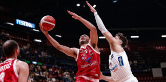 Plaayoff, l’Olimpia porta in parità la serie, ora due gare a Trento