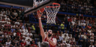 Playoff, Olimpia vince anche gara 2 contro Brescia, 3 match point per la finale