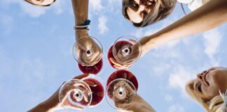 Cantine Aperte 2024 è alle porte: 17 cantine in Lombardia per un weekend dedicato alla cultura del vino