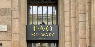 La legione Star Wars da Fao Schwarz