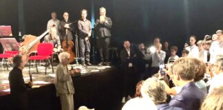 Un trionfo di applausi per Liliana Segre, presente ieri al concerto “Sognatrici, Sognatori” a lei dedicato