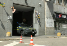 GdF sequestra 10.000 litri di gasolio alterato, denunciato gestore