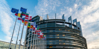 Elezioni, seggi aperti dalle 15 di oggi