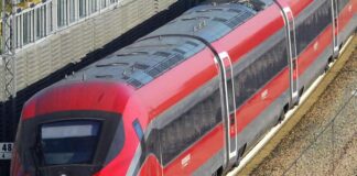 Frecciarossa Milano-Venezia fermo 4 ore al buio, senza aria condizionata nè acqua
