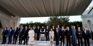 G7, intesa sul documento finale, la prima volta di un Papa tra i grandi del mondo