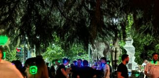 Venerdì Magico: La Discoteca Silenziosa che ha conquistato Piazza Piemonte