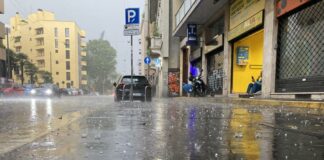 Maltempo, grandinata su Milano, recuperato cadavere in Adda