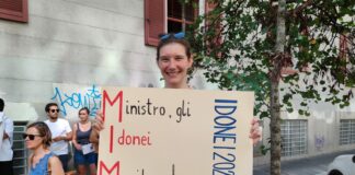 Scuola, la protesta degli insegnanti “idonei”davanti l’Ufficio Scolastico Regionale