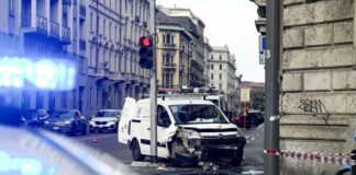 Incidente mortale in via Boccaccio, furgone travolge 4 passanti uccidendone uno, conducente positivo ad alcol test