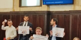 Area C nei weekend, protesta in Consiglio