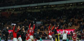 Sofferenza Milan in 10 ma arrivano i 3 punti