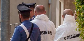 Uccide amante della moglie, arrestato