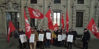 Flash Mob Psi e Uil contro Salva Milano