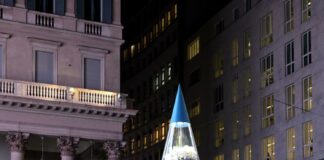 In Piazza San Carlo l’Albero di Natale Airc