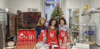 Natale solidale, aperto il Christmas Shop Vidas in via Belfiore