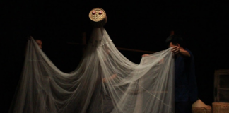 Il cestino di “riso appiccicoso” allo Spazio Teatro No’hma